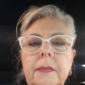 Meet your Posher, Debra